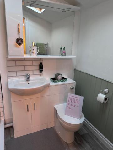 The Little Garden Hideaway With Stunning Sea Views And Garden Bed & Breakfast Holyhead Exterior photo